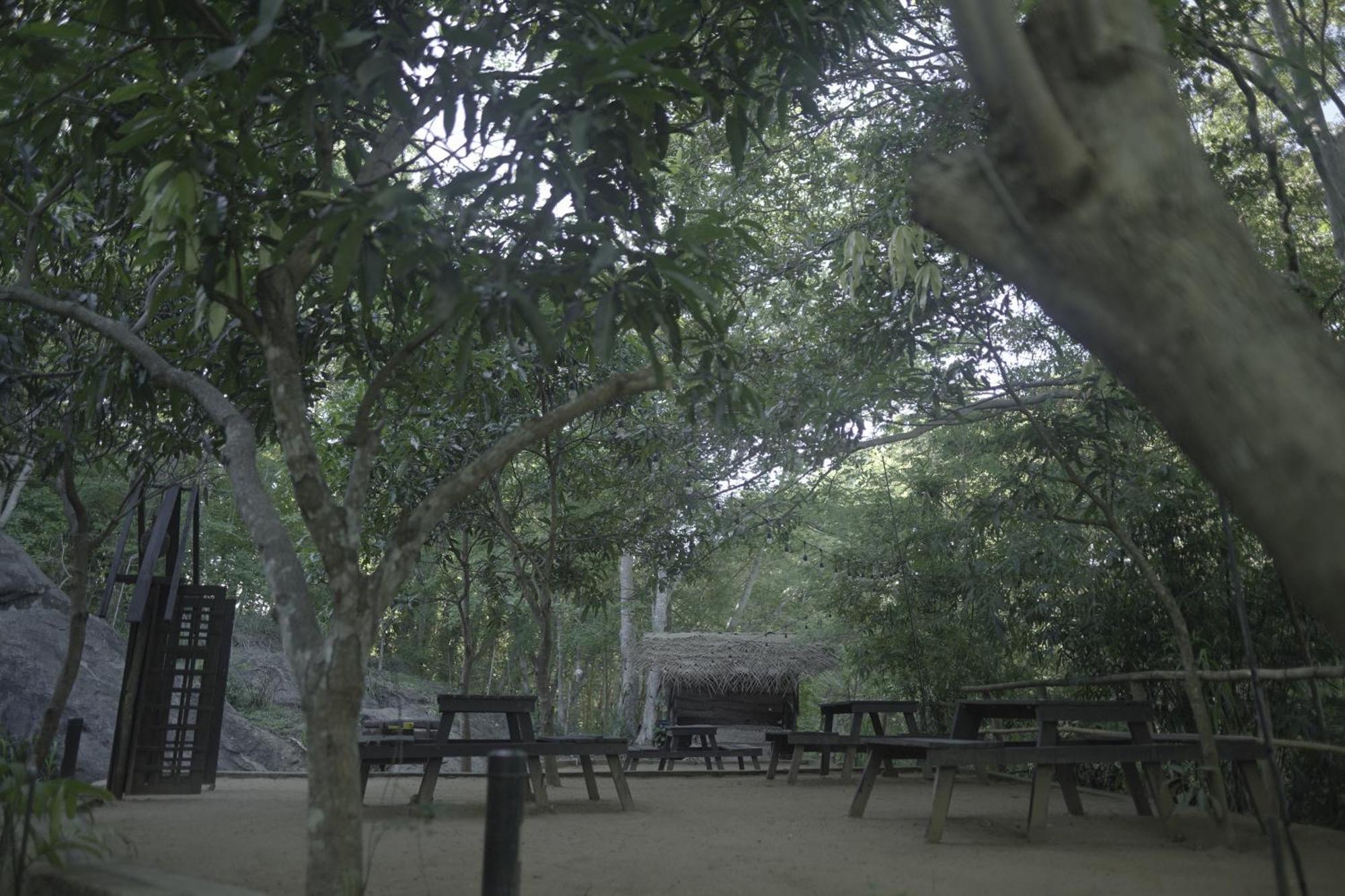 River Glamping By Gaga Bees Udawalawe Exterior foto