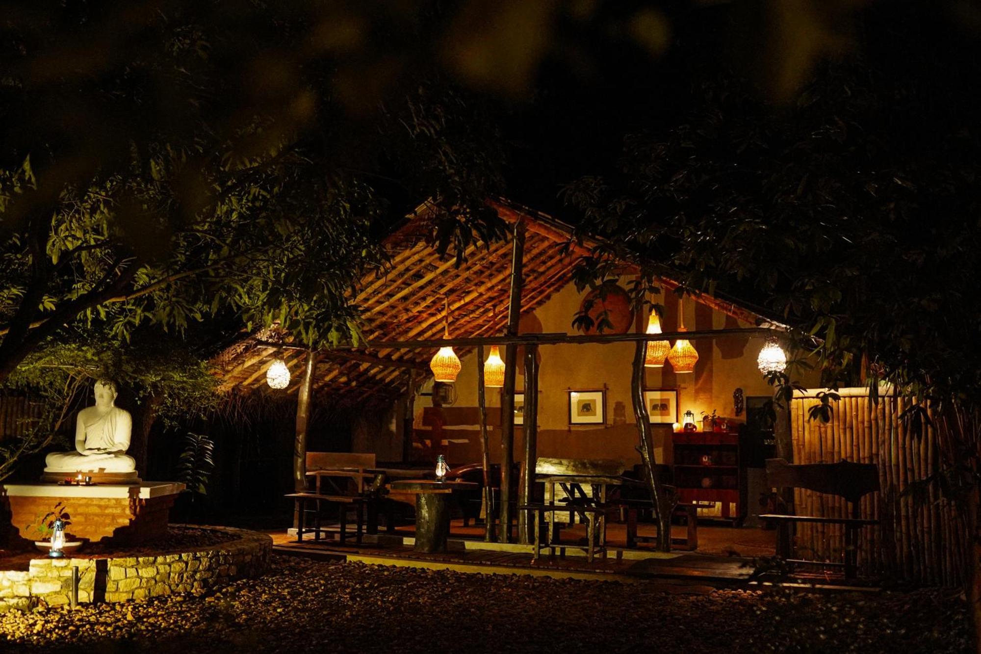 River Glamping By Gaga Bees Udawalawe Exterior foto